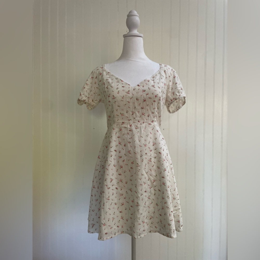 BEGINNING BOUTIQUE Abigail Mini Dress White Floral Ditsy Cottagecore Size 6 NWT - Picture 4 of 16
